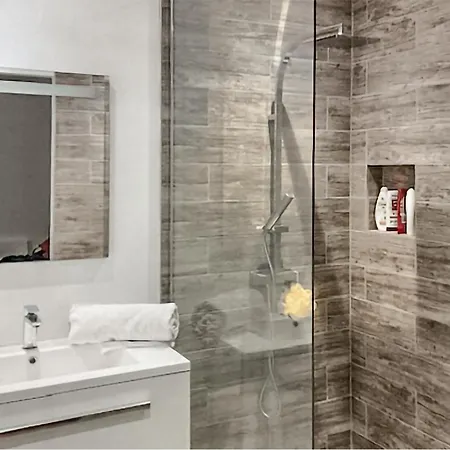 3 Bedroom Beautiful In 度假居 *